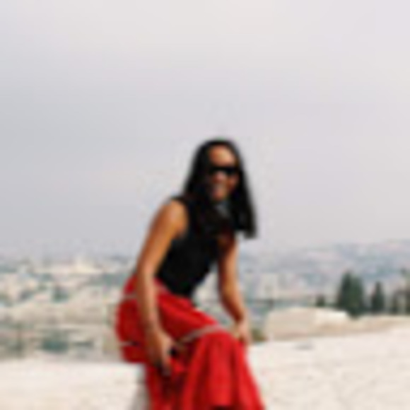 Meet your Posher, Alena - Picture 1 of 1